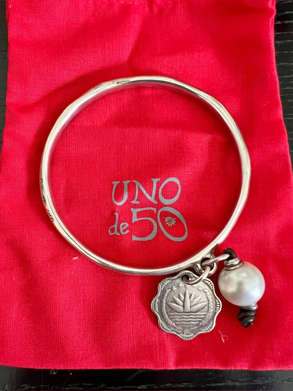 RETIRED! UNO de 50 "Salud" bangle bracelet